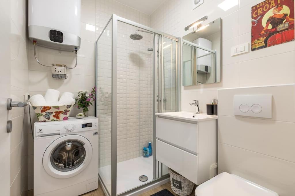 Brand New 1br Near Central Station, Old Town, Beach - 3 Minute Walking Apartmán Split