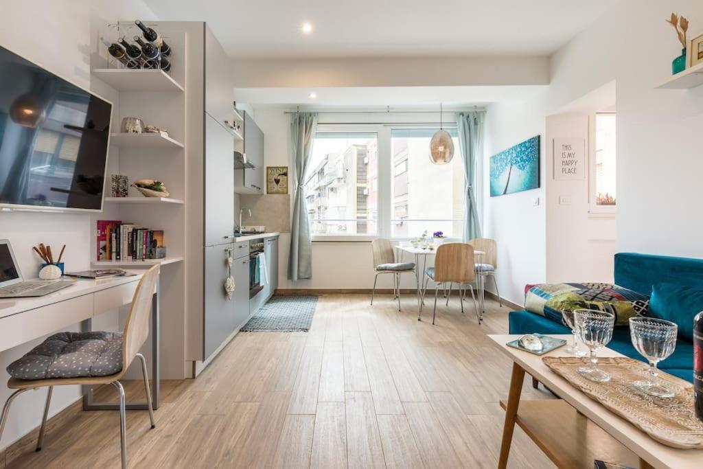 Brand New 1br Near Central Station, Old Town, Beach - 3 Minute Walking Apartmán *